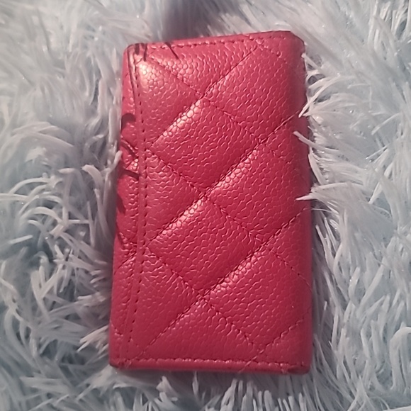 Chanel Quilted Pink Key Holder/card holder with silver interlocking C logo. - Picture 3 of 12